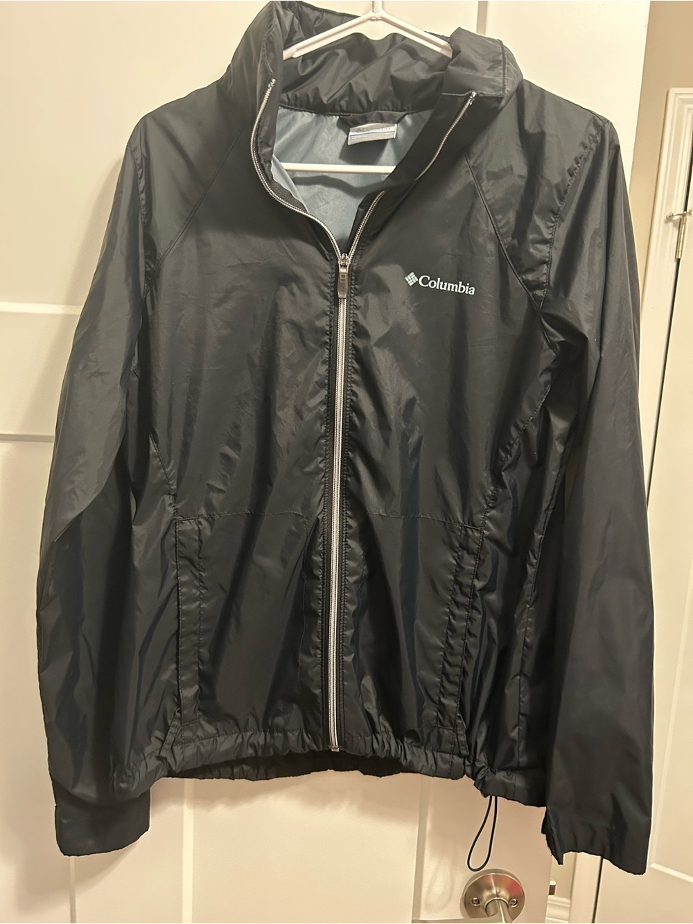 New Columbia Lightweight Black Windbreaker Jacket.  Never worn.